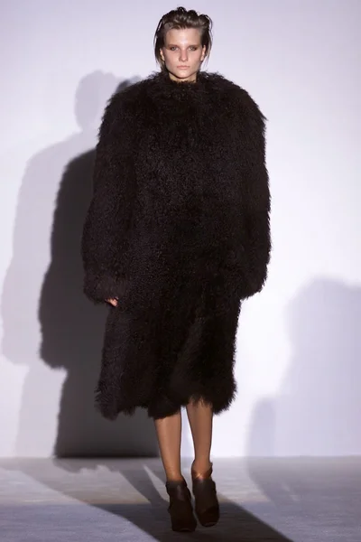 Look 27